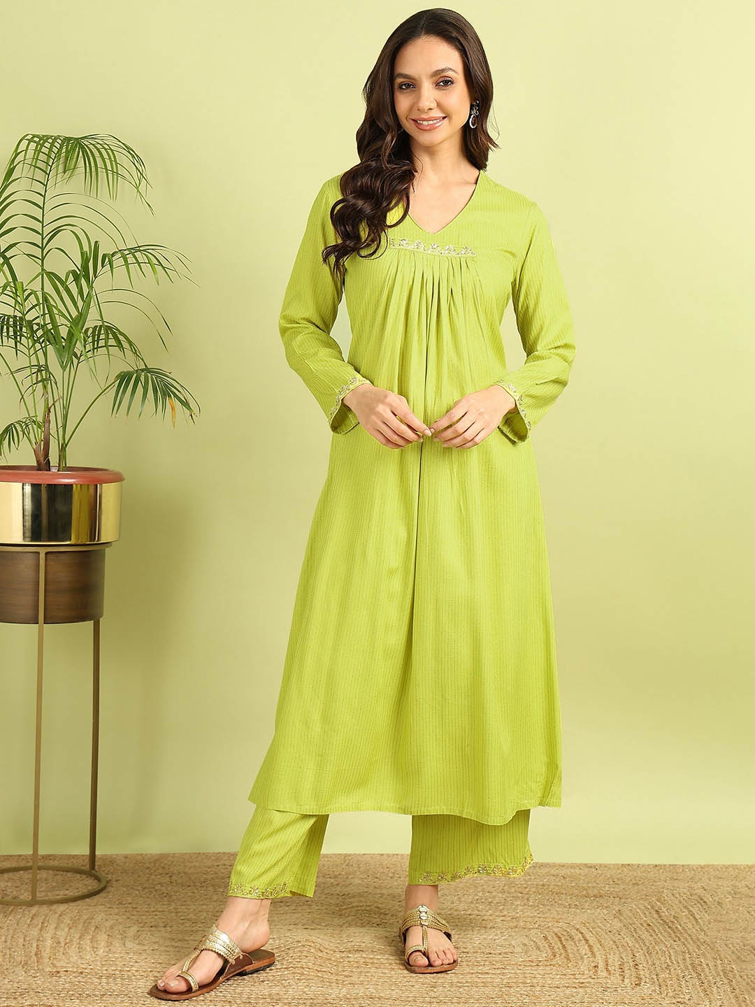 

HERE&NOW Women Striped Regular Kurta with Palazzos, Green