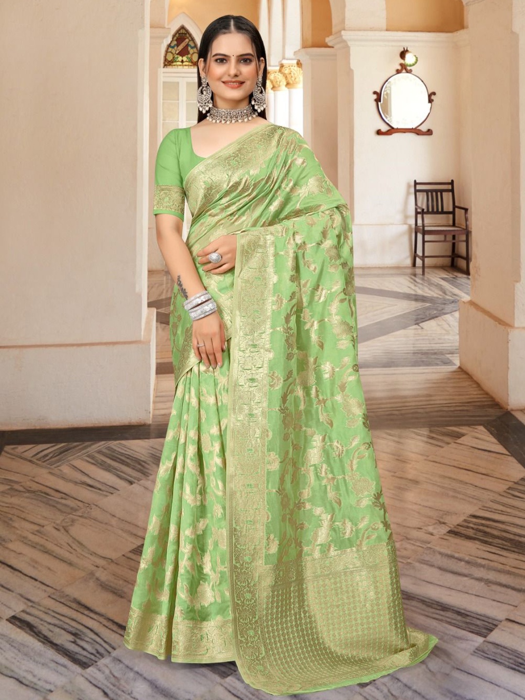 

Aagiri Woven Design Zari Organza Banarasi Saree, Green