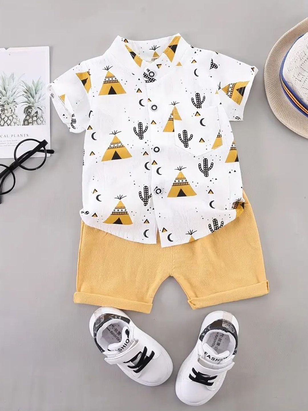 

ULTRINA Boys Printed Shirt with Shorts, Yellow