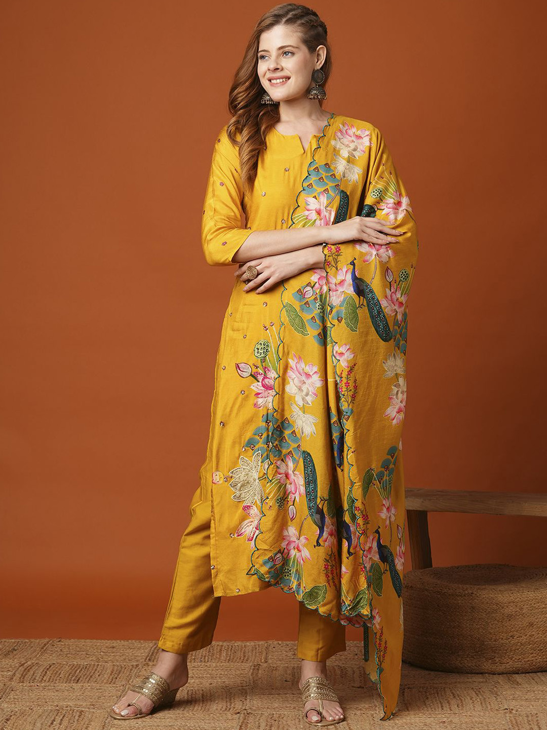 

FASHOR Women Ethnic Motifs Printed Regular Sequinned Kurta with Trousers & With Dupatta, Yellow