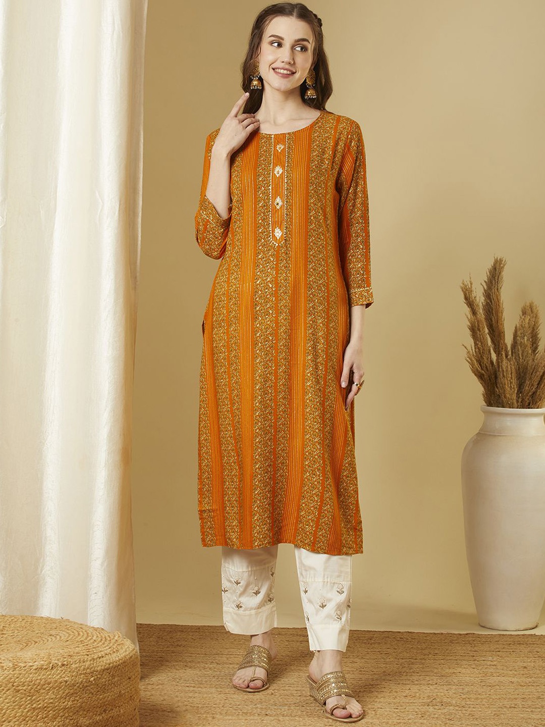 

FASHOR Women Ethnic Motifs Printed Pathani Kurta, Mustard