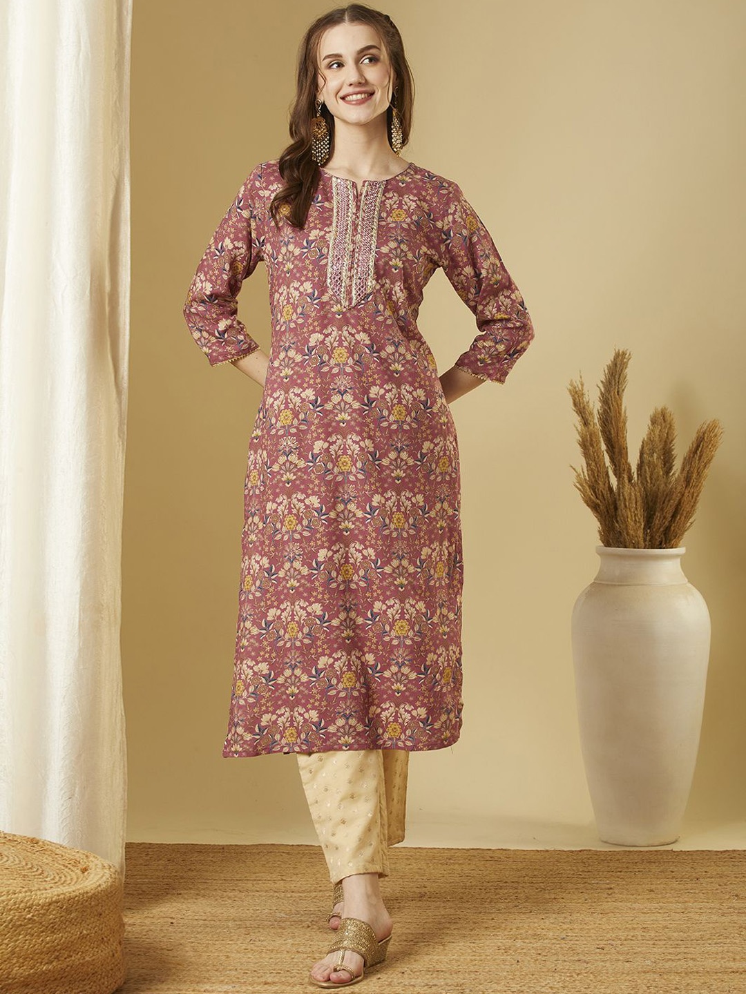 

FASHOR Women Floral Printed Sequinned Kurta, Mauve