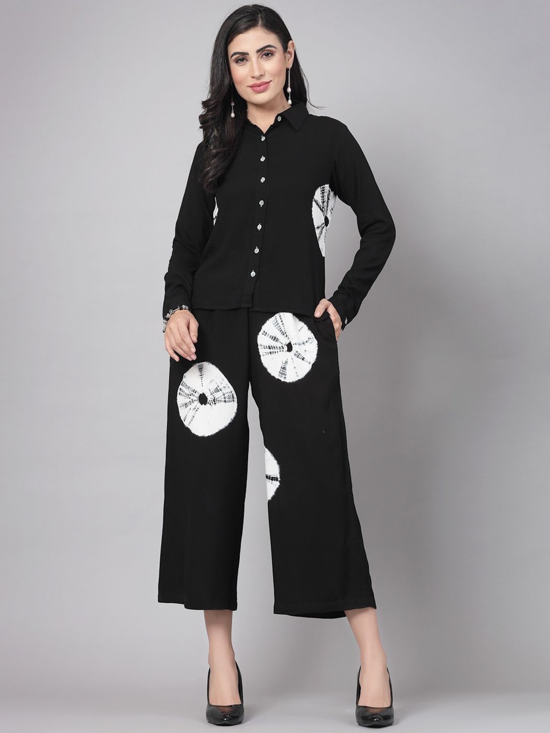 

kipek Printed Shirt Collar Top With Trousers Co-Ords Set, Black