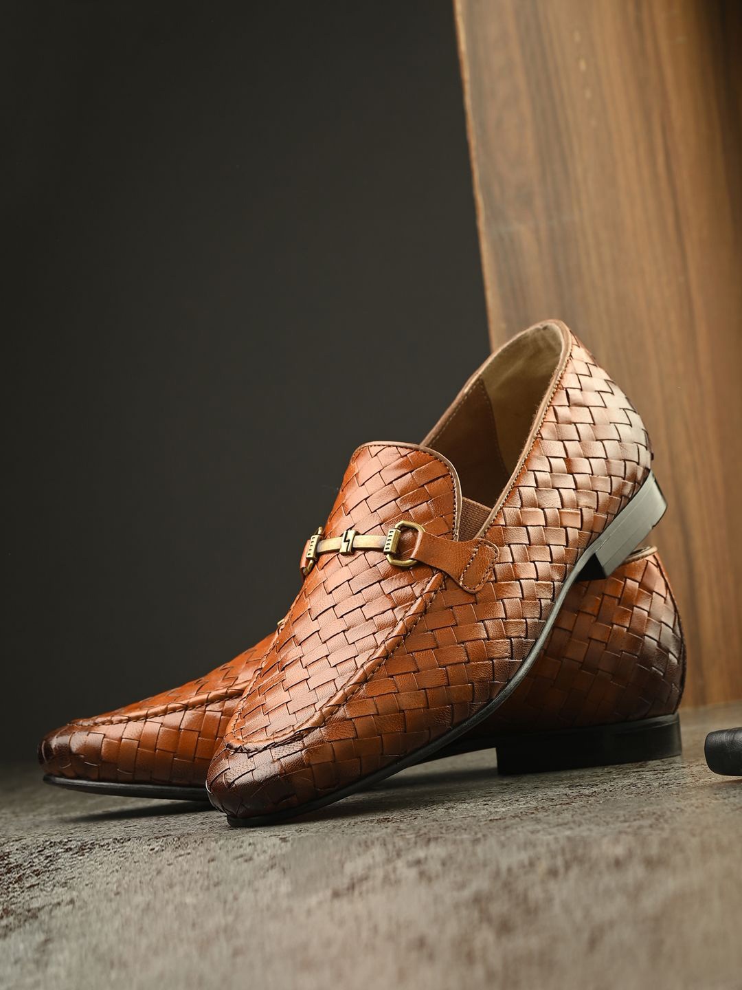 

Valentino Men Woven Design Leather Loafers Shoes, Tan