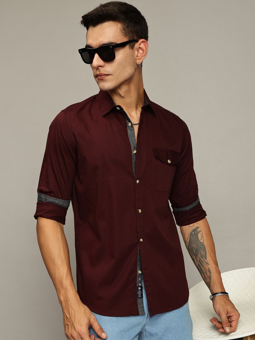 

The Roadster Lifestyle Co. Men Premium Fit Spread Collar Solid Cotton Casual Shirt, Maroon