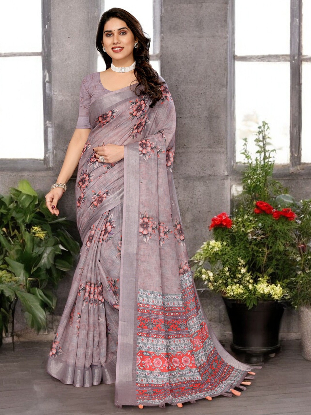 

Ambuja International Floral Printed Zari Pure Linen Saree, Lavender
