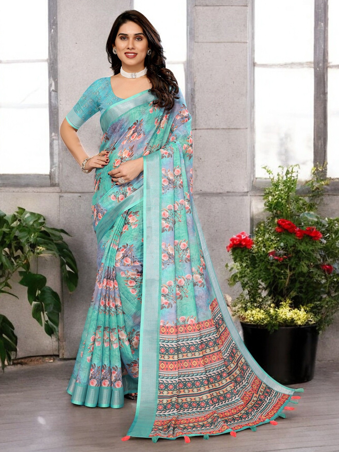 

Ambuja International Floral Printed Zari Pure Linen Saree, Turquoise blue