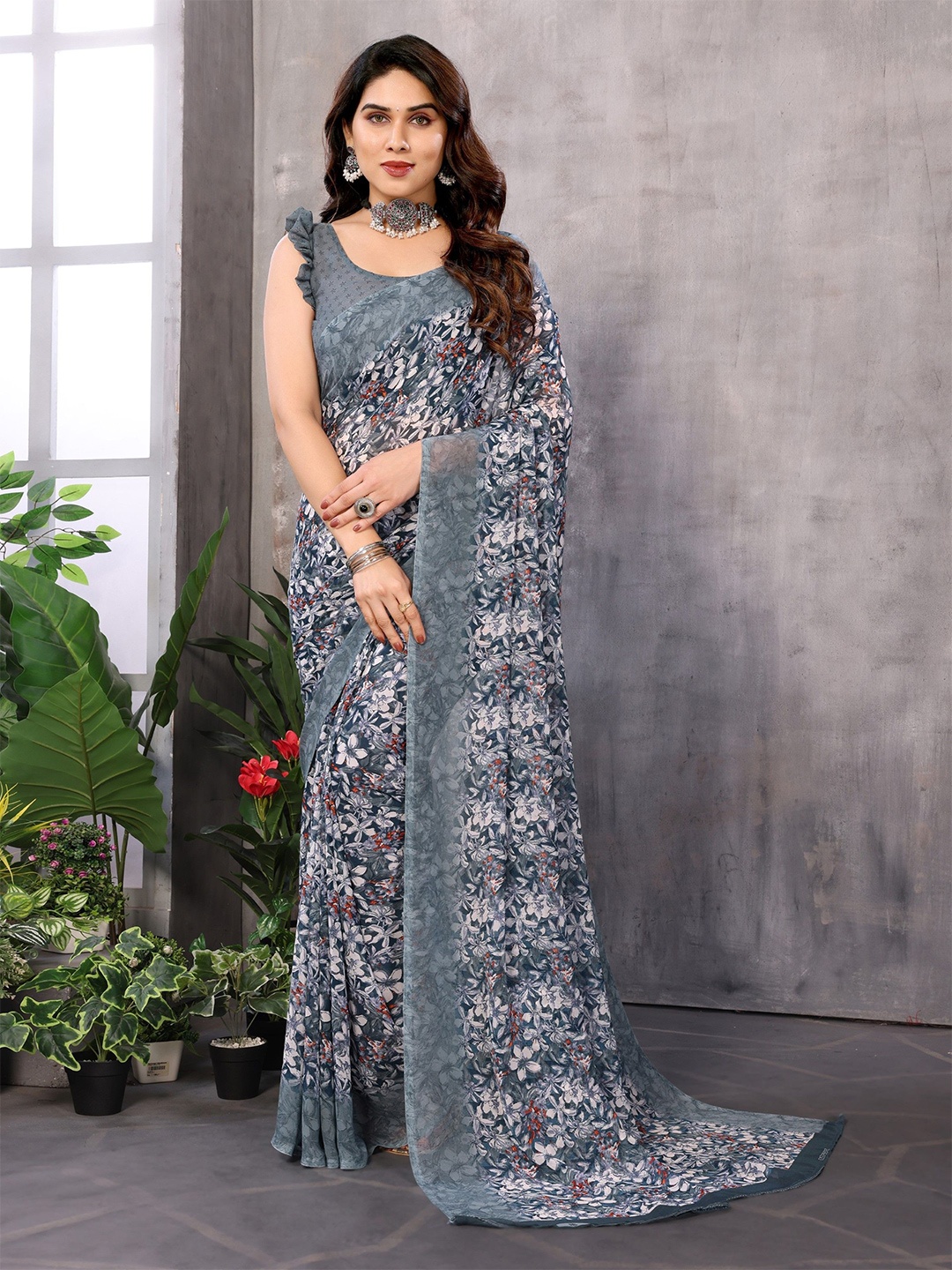 

Ambuja International Floral Pure Georgette Saree, Grey