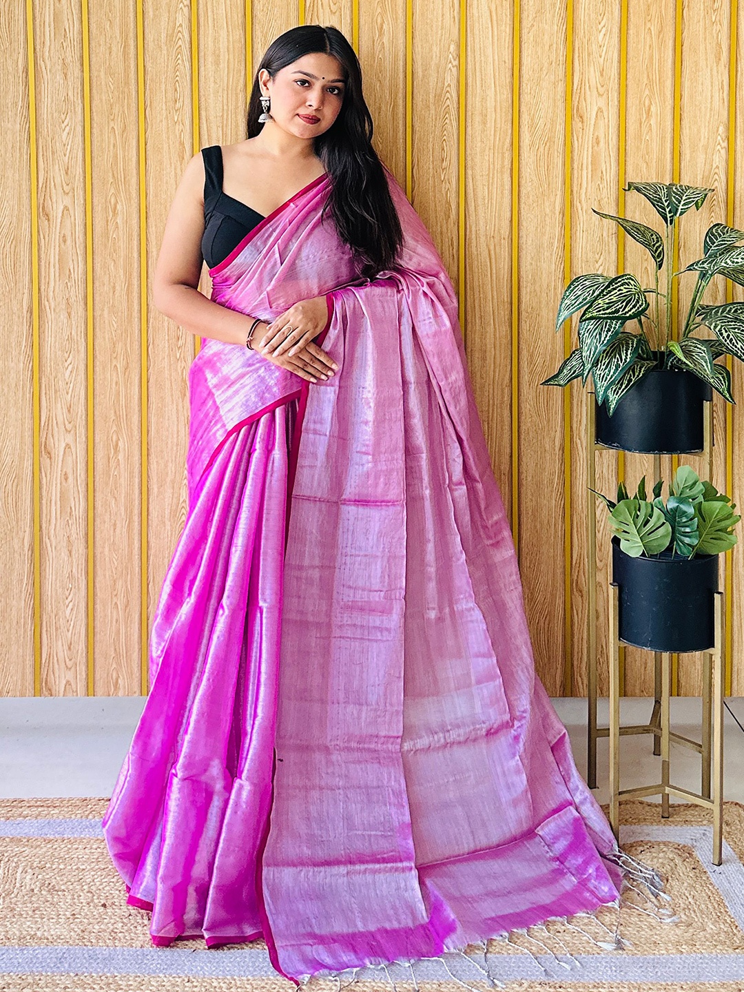 

Anouk Women Tissue Saree With Blouse Piece, Pink