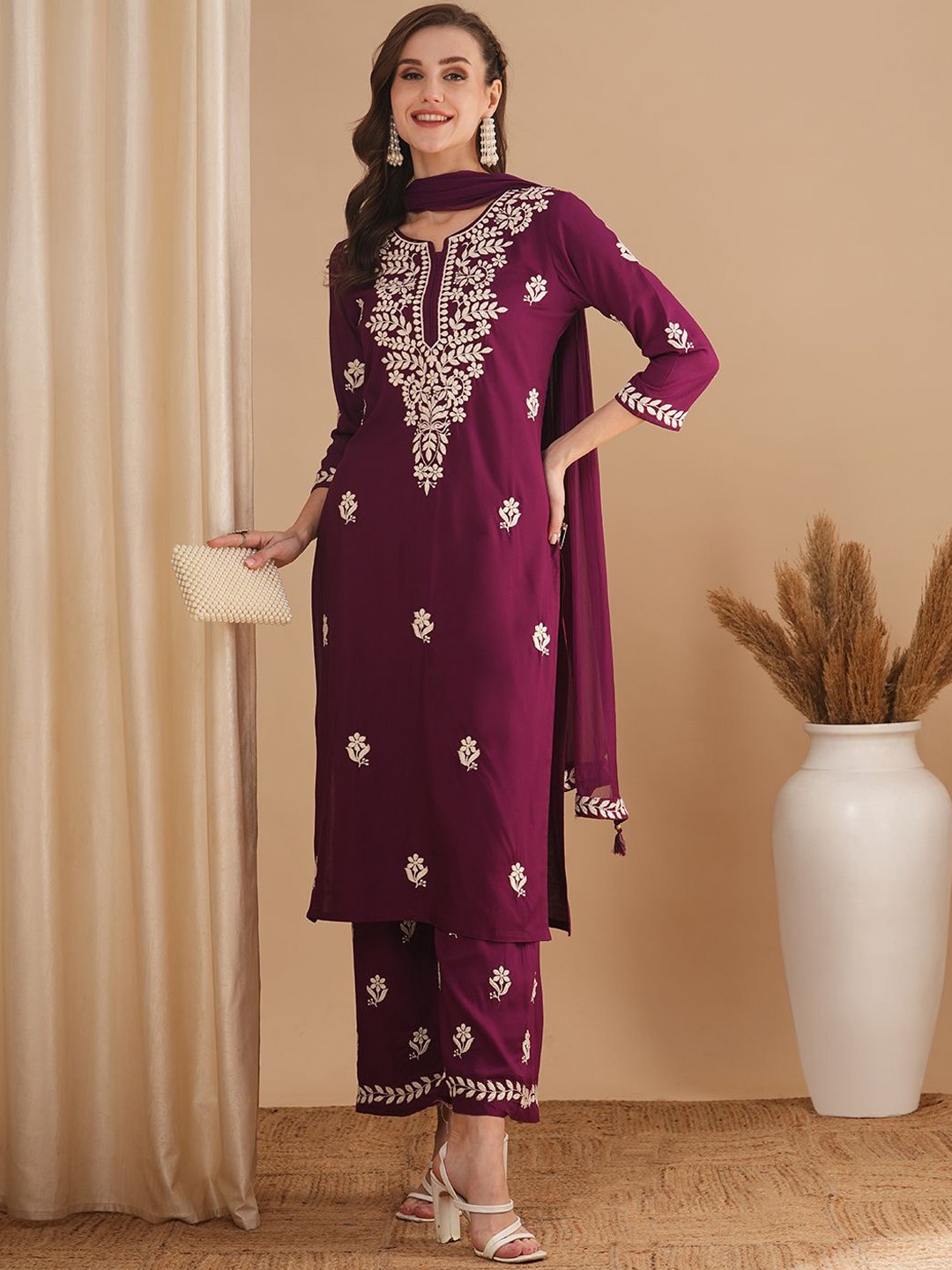 

FASHOR Women Floral Embroidered Regular Chikankari Kurta with Palazzos & With Dupatta, Burgundy