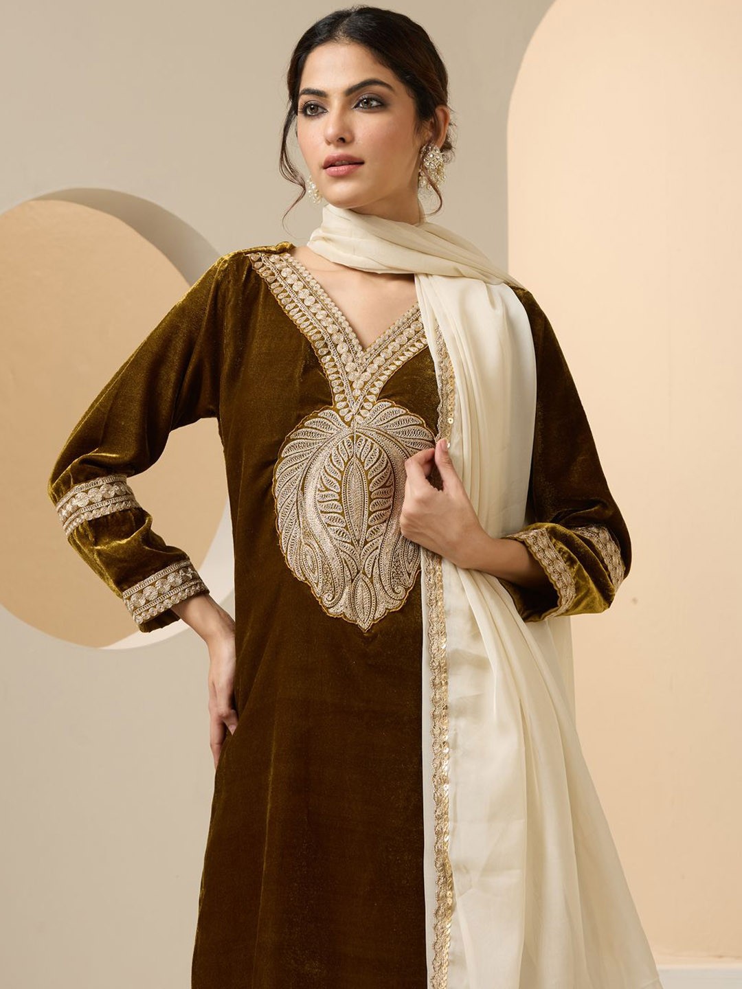 

Ishin Women Floral Embroidered Regular Thread Work Velvet Kurta with Trousers & With Dupatta, Brown