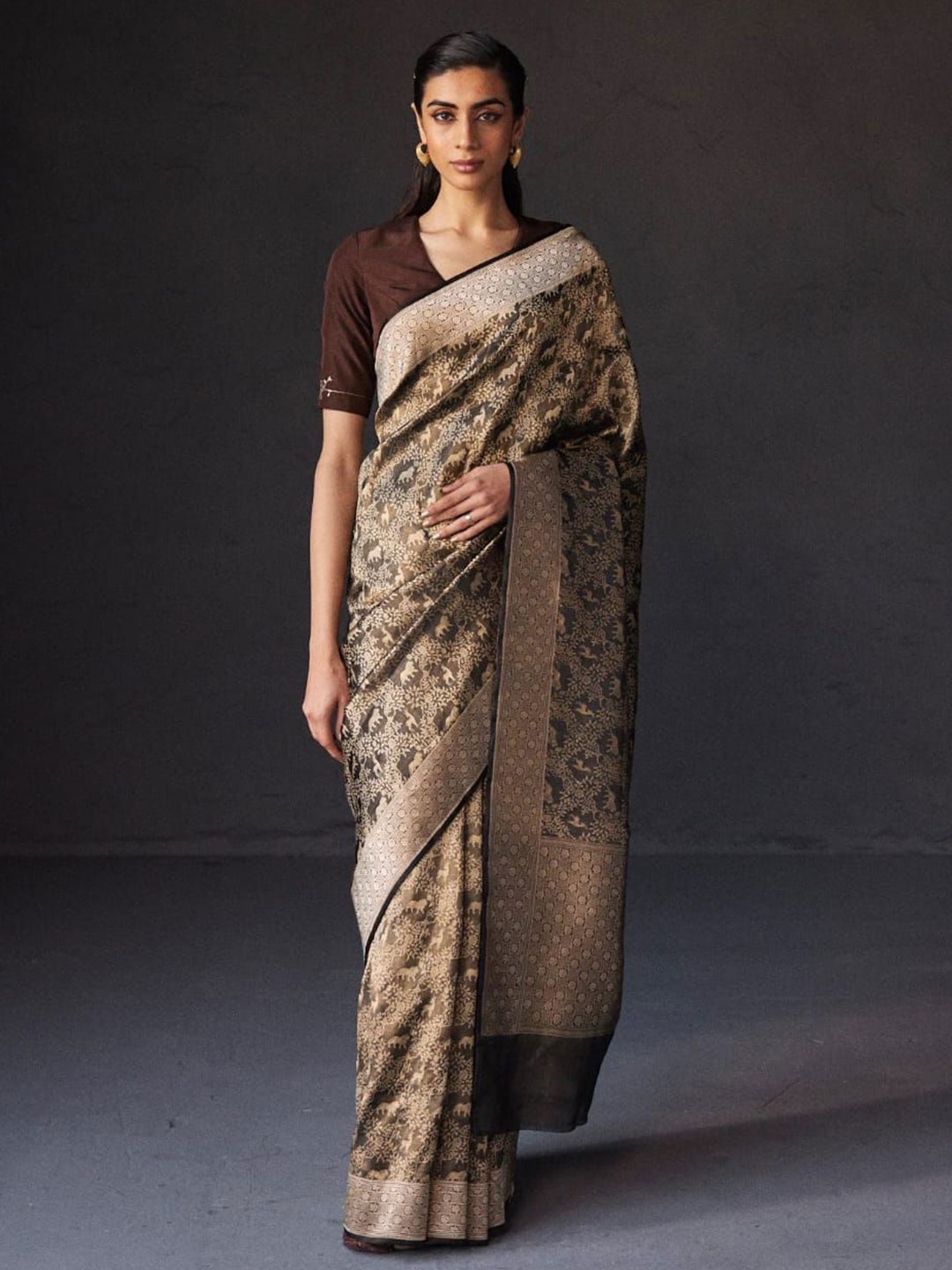 

KALINI Floral Woven Design Zari Banarasi Saree, Black