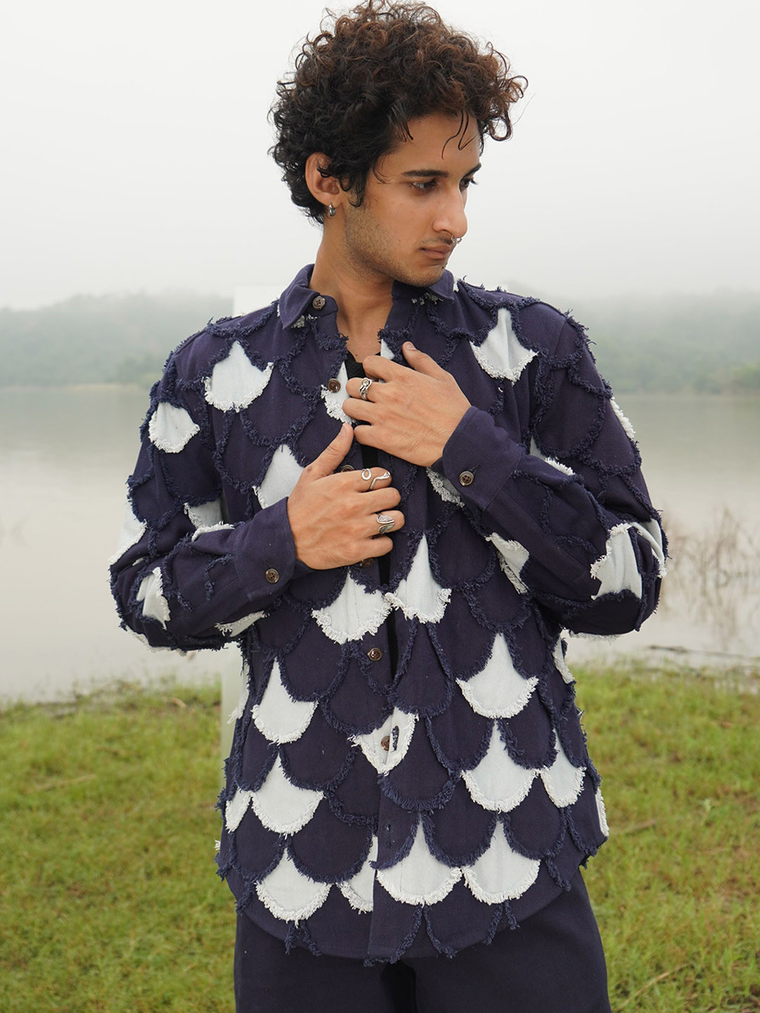 

THE MITESH Men Spread Collar Self Design Casual Denim Jacket, Navy blue