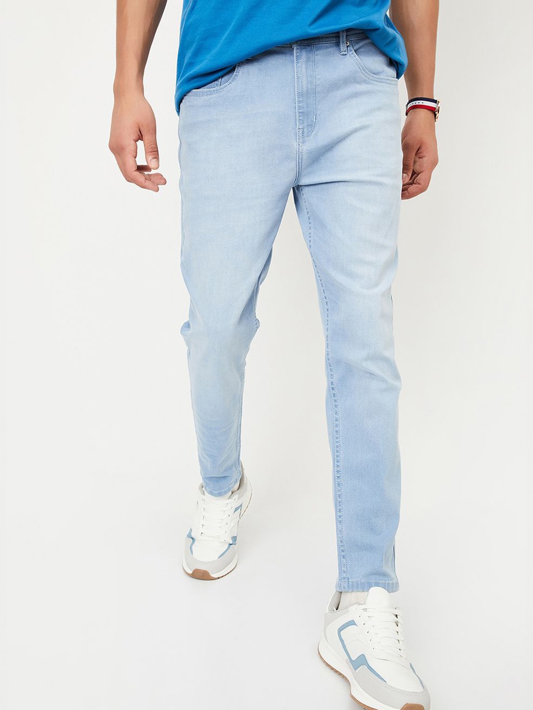 

max Men Low Distress Heavy Fade Jeans, Blue