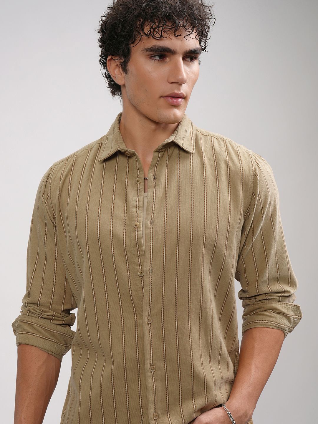 

HIGHLANDER Men Spread Collar Vertical Striped Cotton Casual Shirt, Khaki