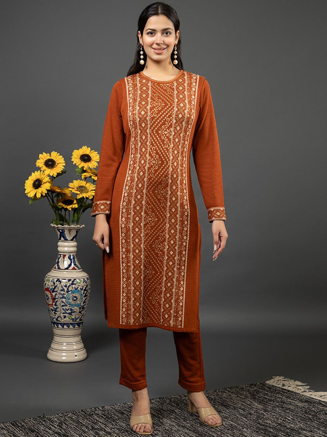 

Anouk Women Floral Printed Regular Kurta with Trousers, Rust