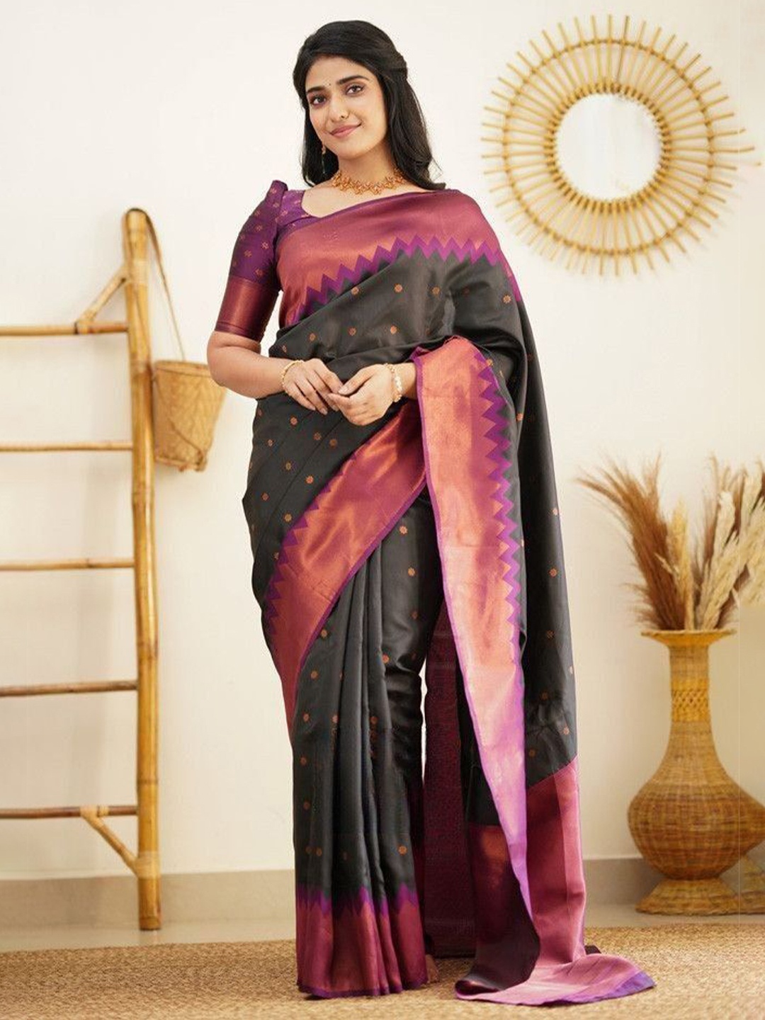 

Taslar Woven Design Zari Pure Silk Banarasi Saree, Black