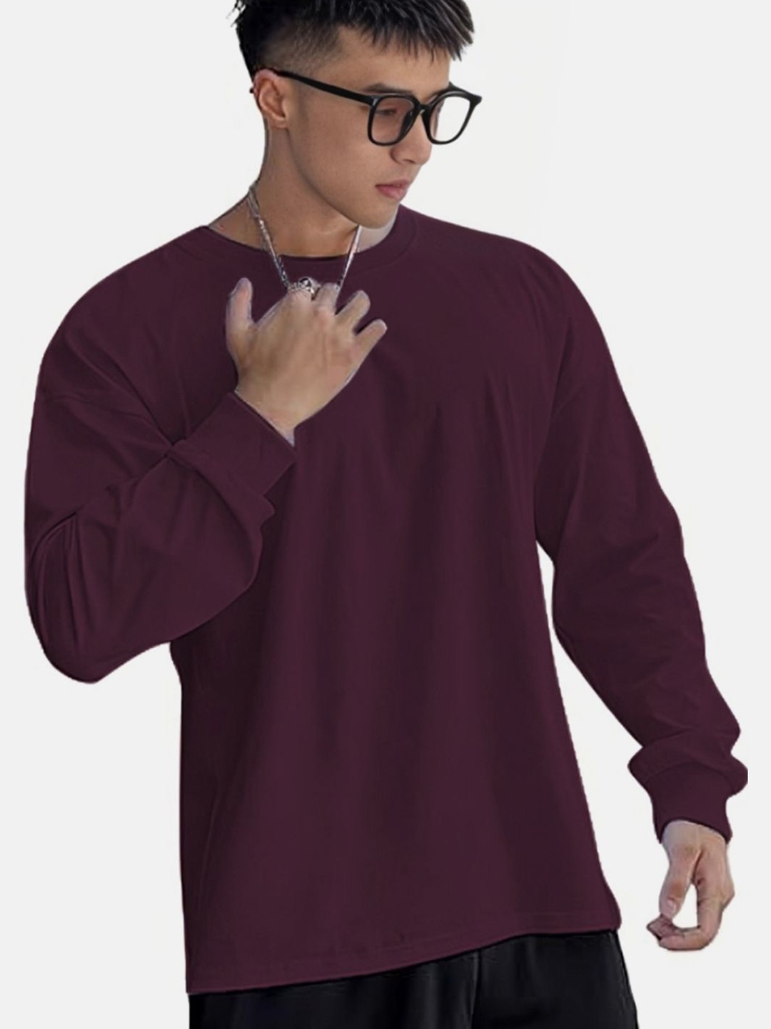

CHKOKKO Men Solid Round Neck Relaxed Fit T-shirt, Violet