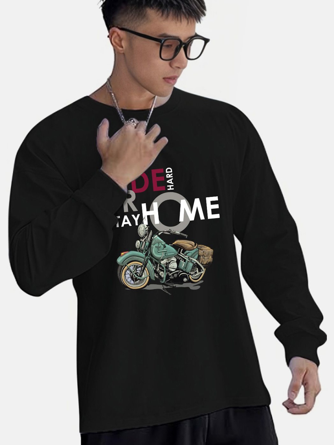 

CHKOKKO Men Graphic Printed Round Neck Relaxed Fit T-shirt, Black