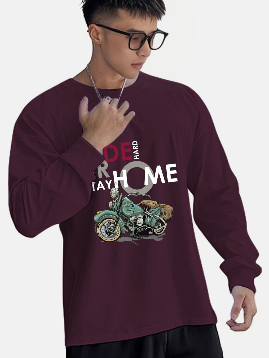 

CHKOKKO Men Graphic Printed Relaxed Fit T-shirt, Burgundy