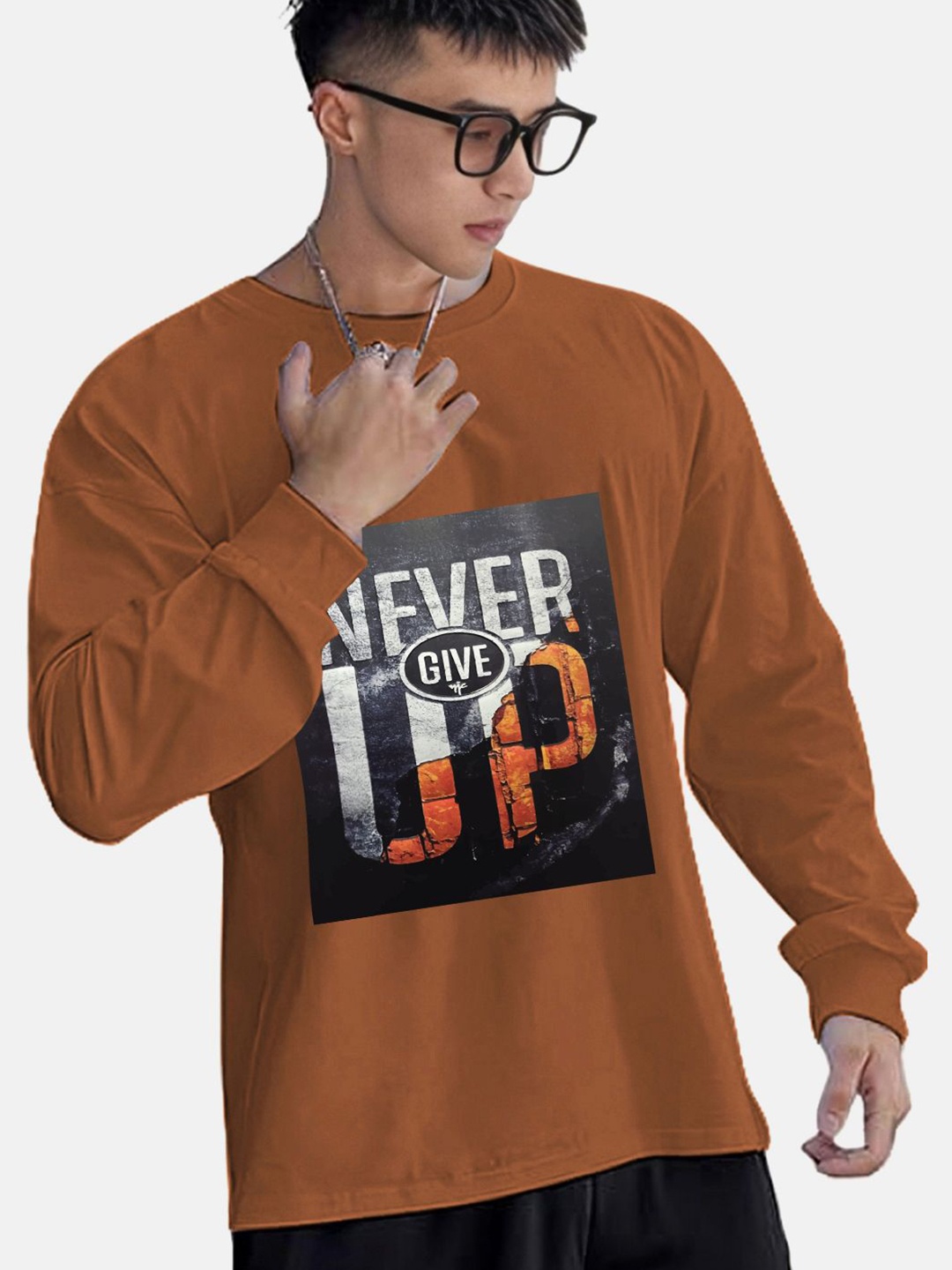 

CHKOKKO Men Graphic Printed Round Neck Relaxed Fit T-shirt, Brown