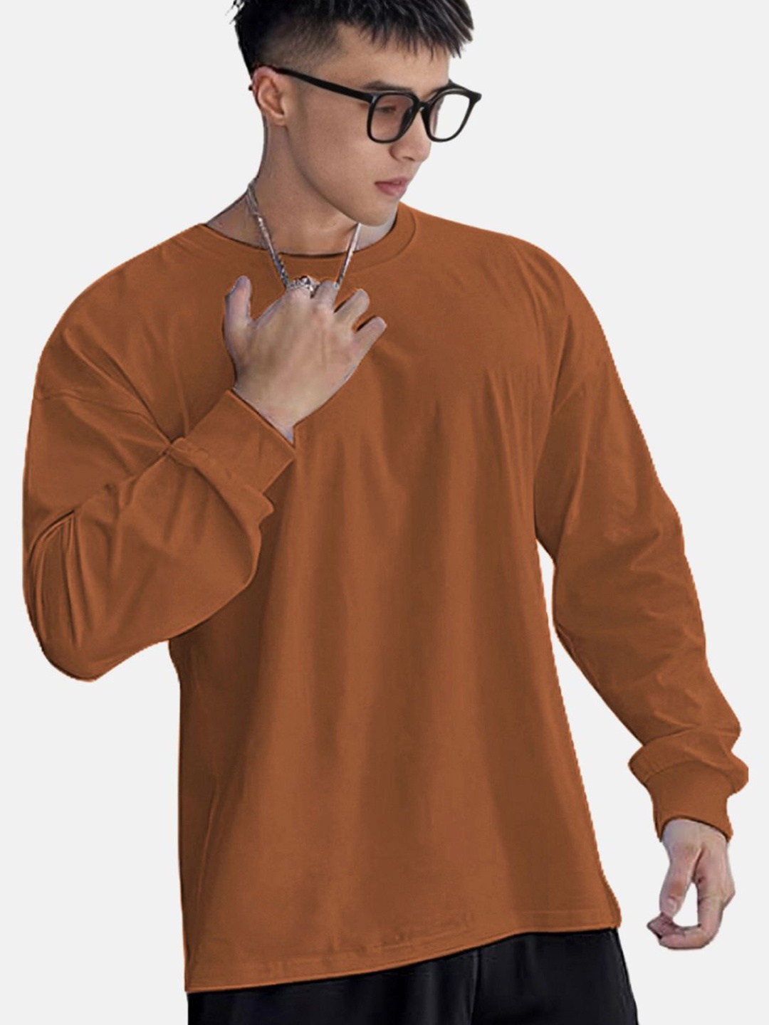 

CHKOKKO Men Solid Round Neck Relaxed Fit T-shirt, Brown