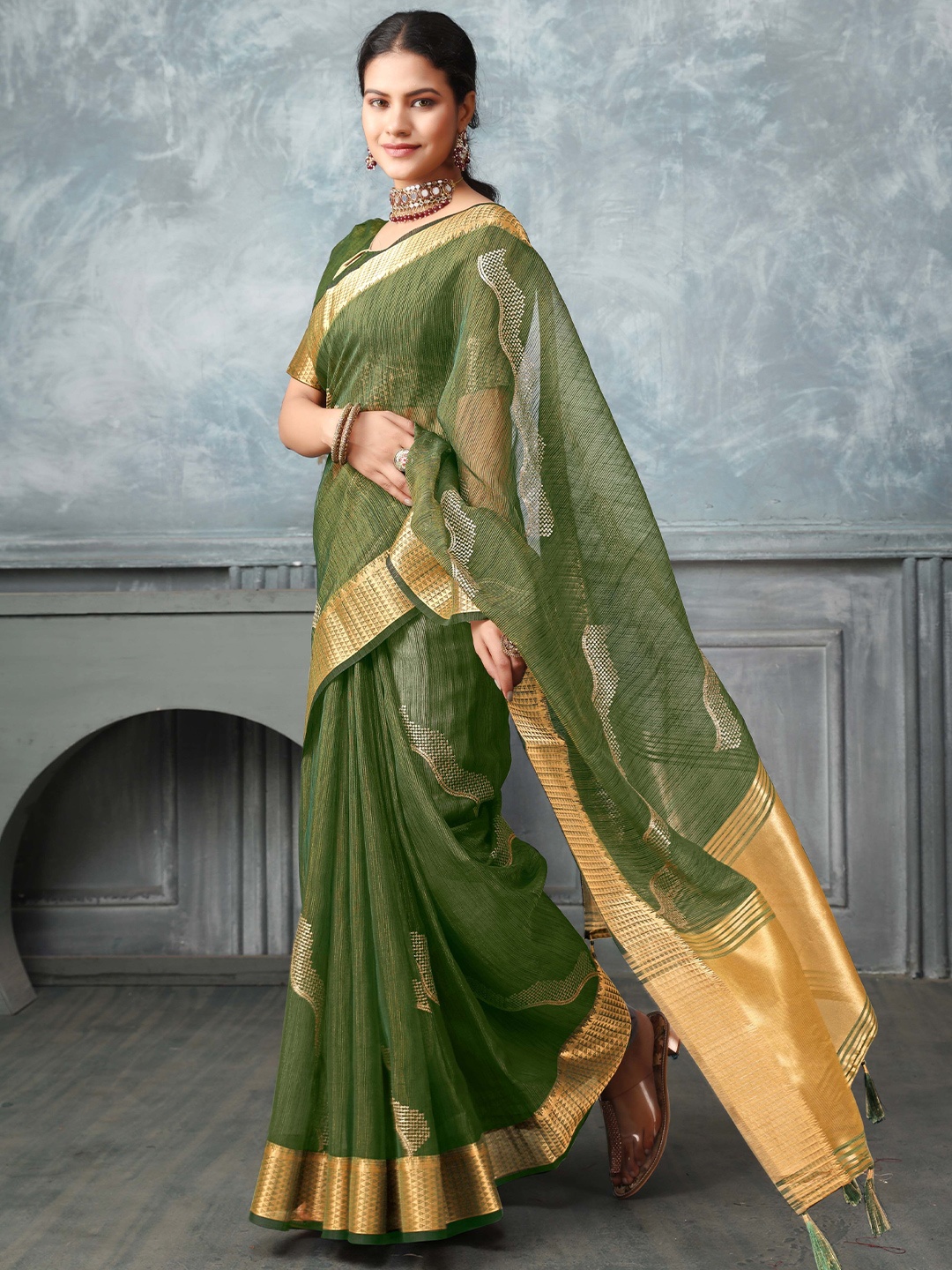 

NIRMAL CREATION Ethnic Motifs Zari Tissue Saree, Green