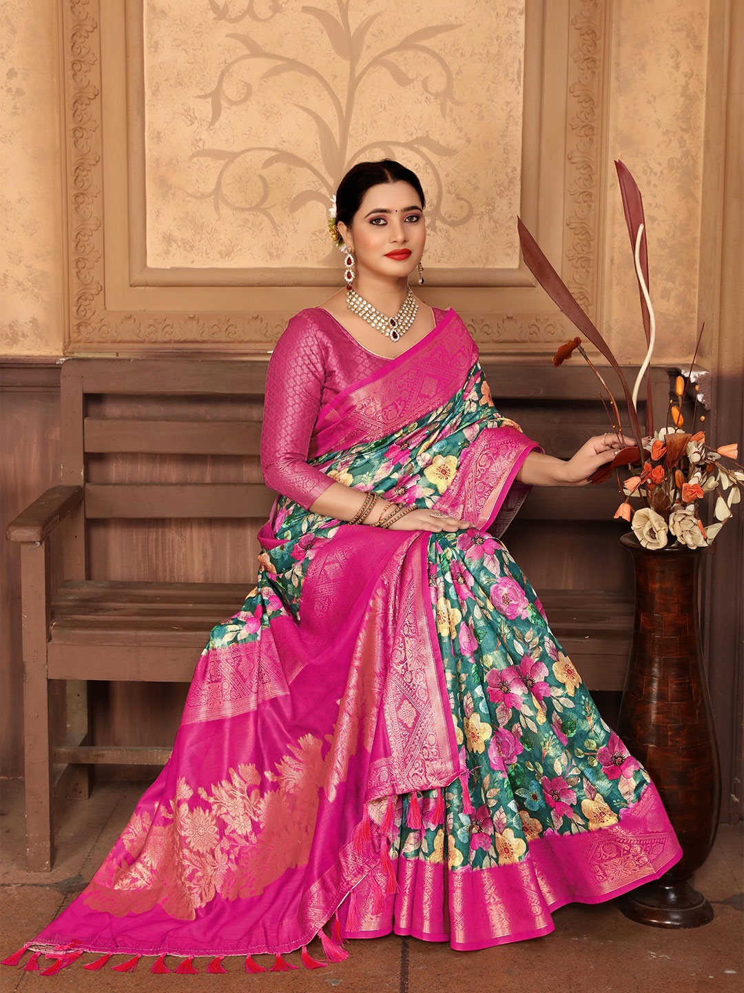 

NIRMAL CREATION Woven Design Zari Saree, Green