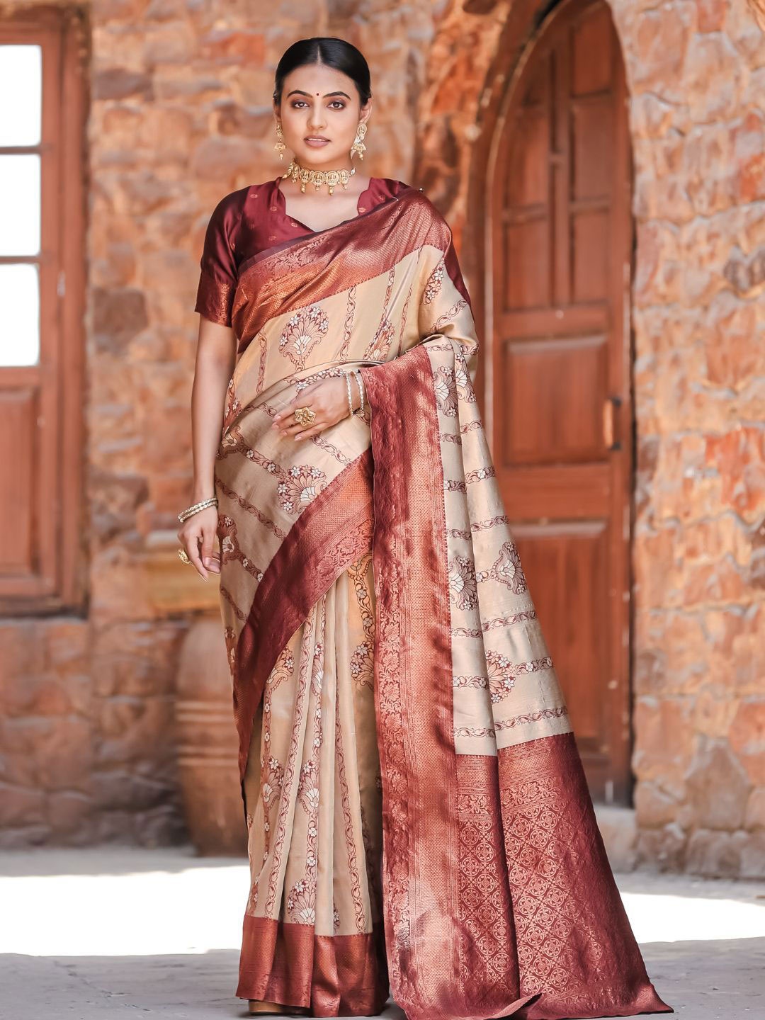 

Angoor Saree Woven Design Zari Saree, Beige