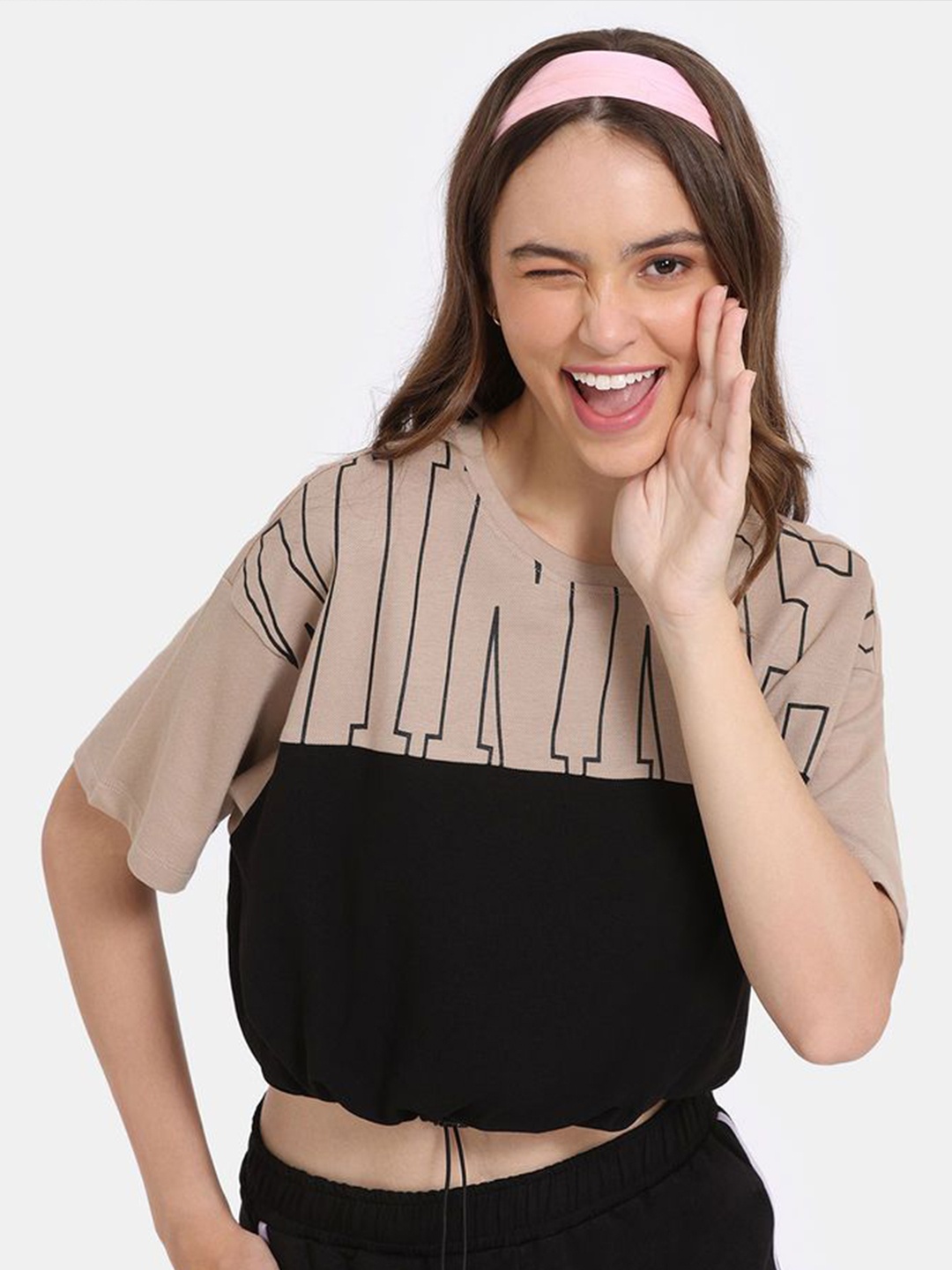 

Rosaline by Zivame Women Printed Extended Sleeves Cotton Blouson Crop Top, Black
