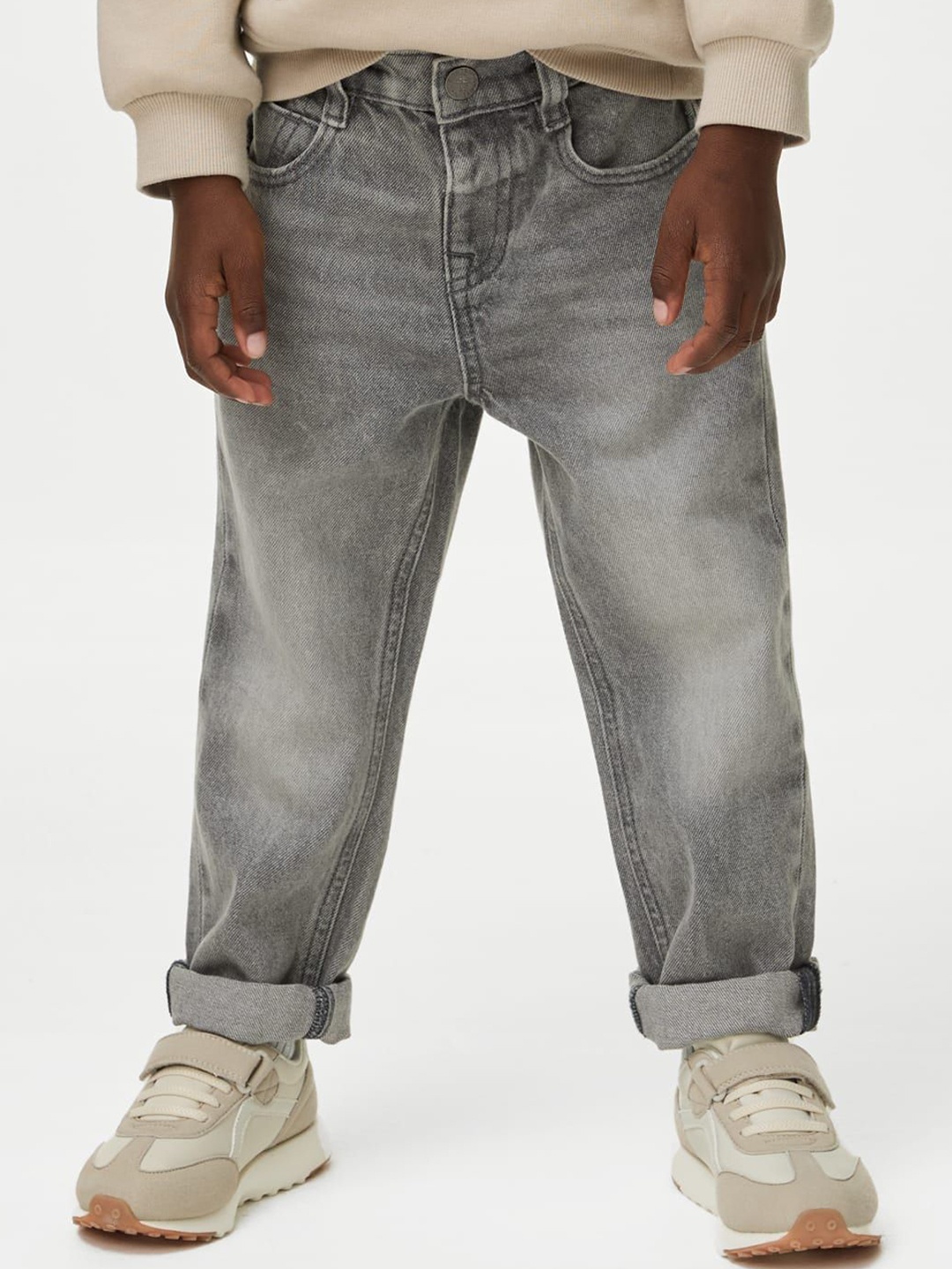 

Marks & Spencer Boys Relaxed Fit Low-Rise Light Fade Jeans, Grey