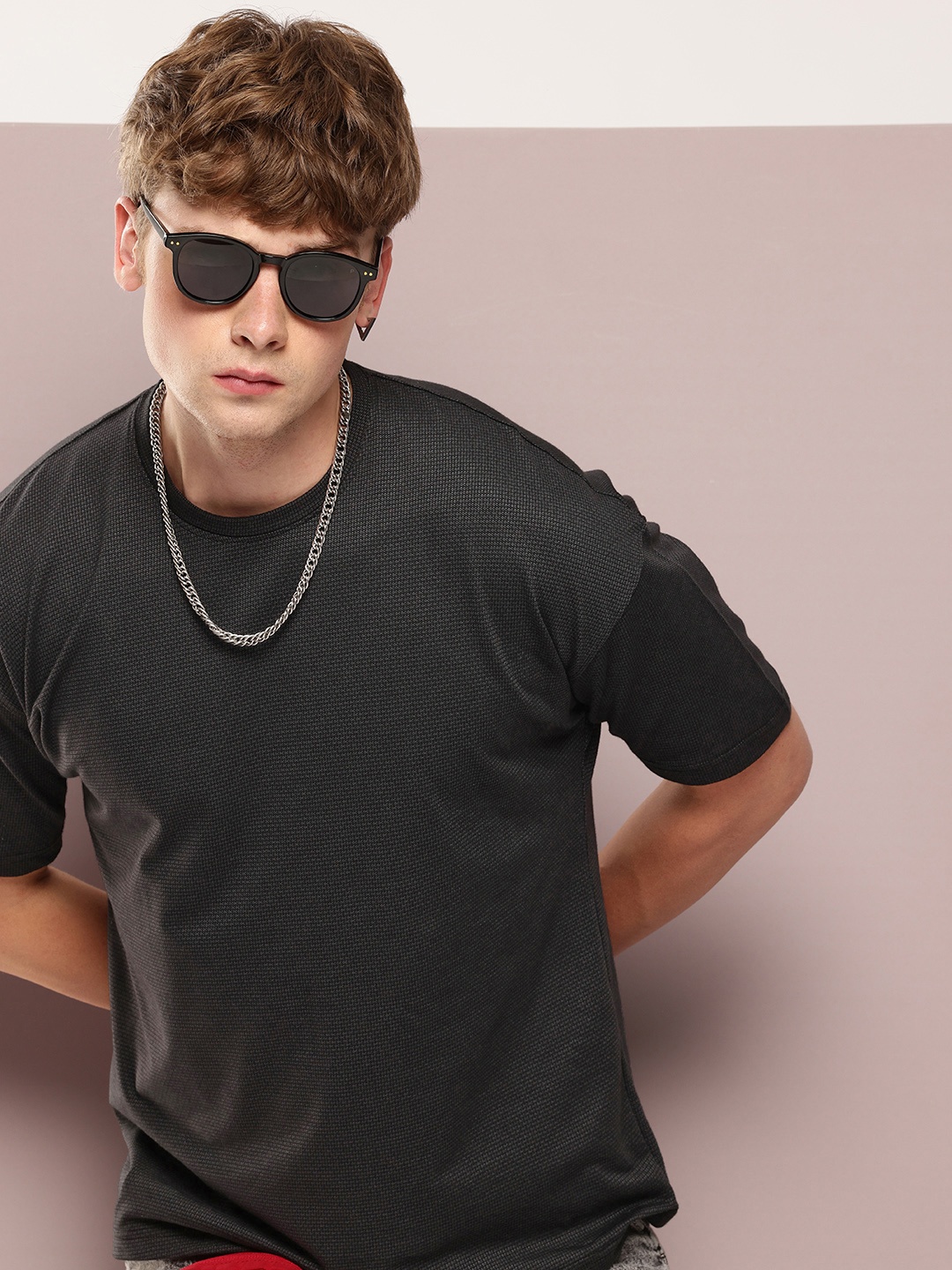 

Kook N Keech Drop-Shoulder Sleeves Self Design Oversized T-shirt, Charcoal