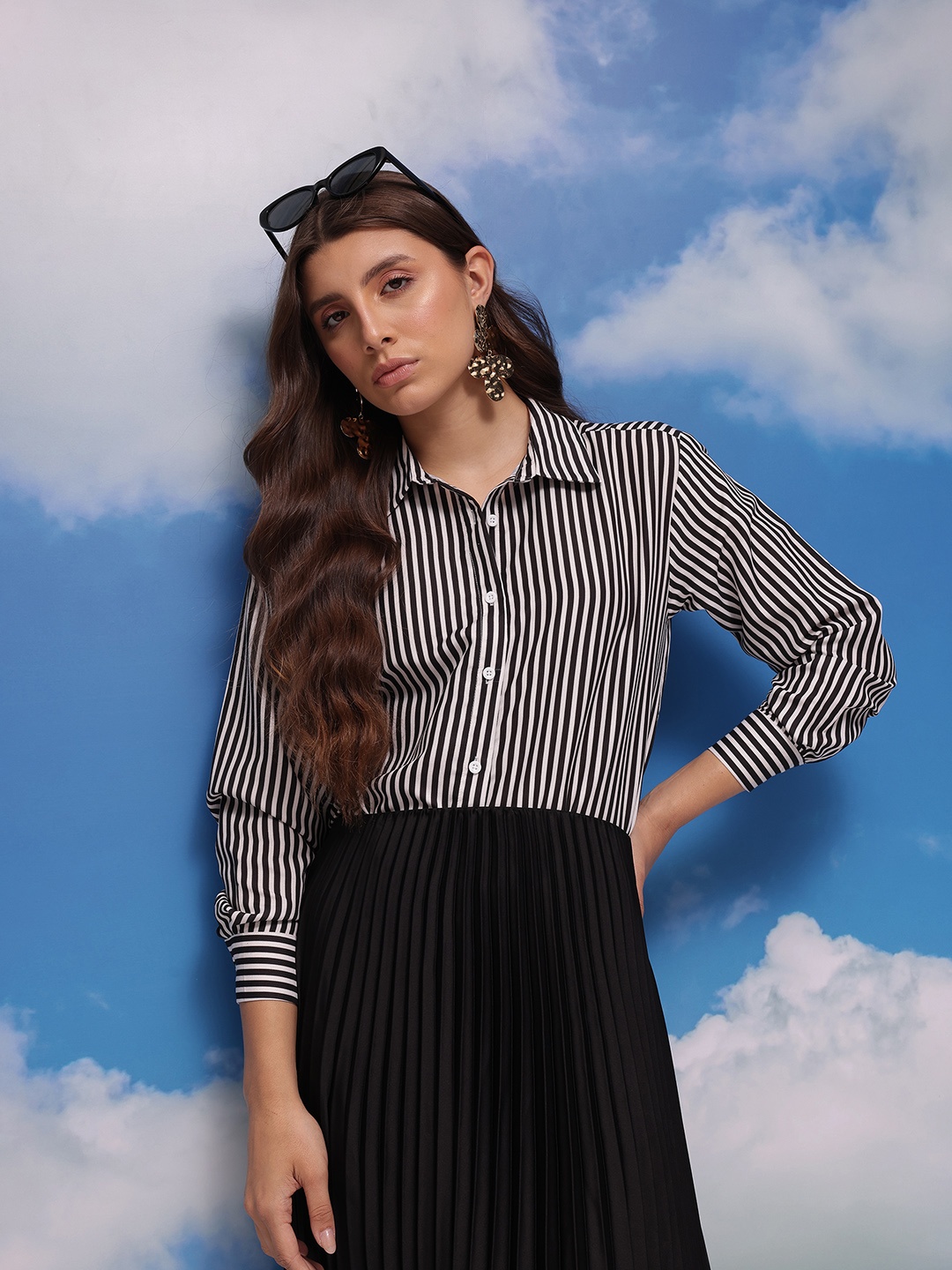 

CORSICA Opaque Striped Formal Shirt, Black