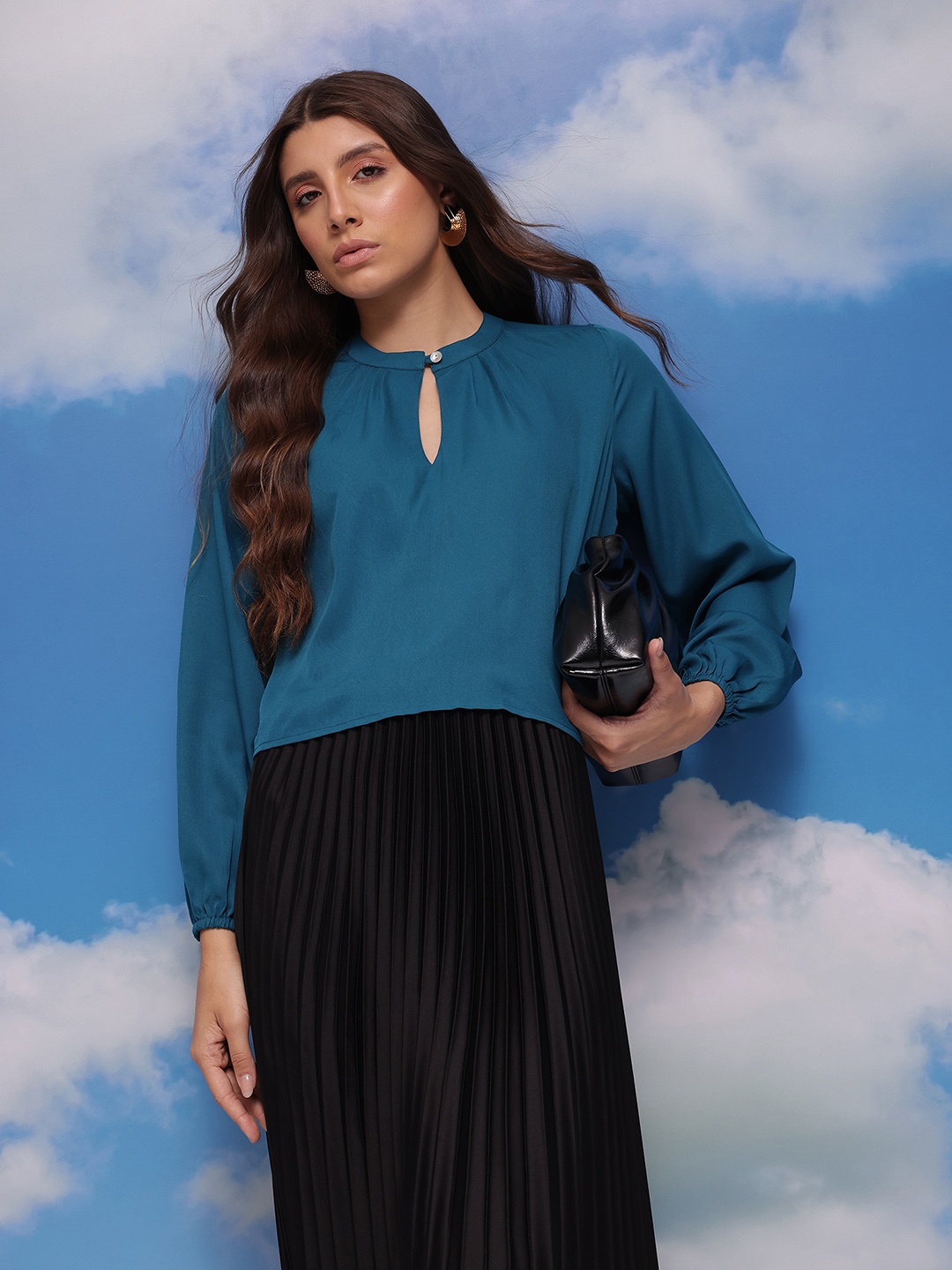 

CORSICA Keyhole Neck Puff Sleeve Top, Teal