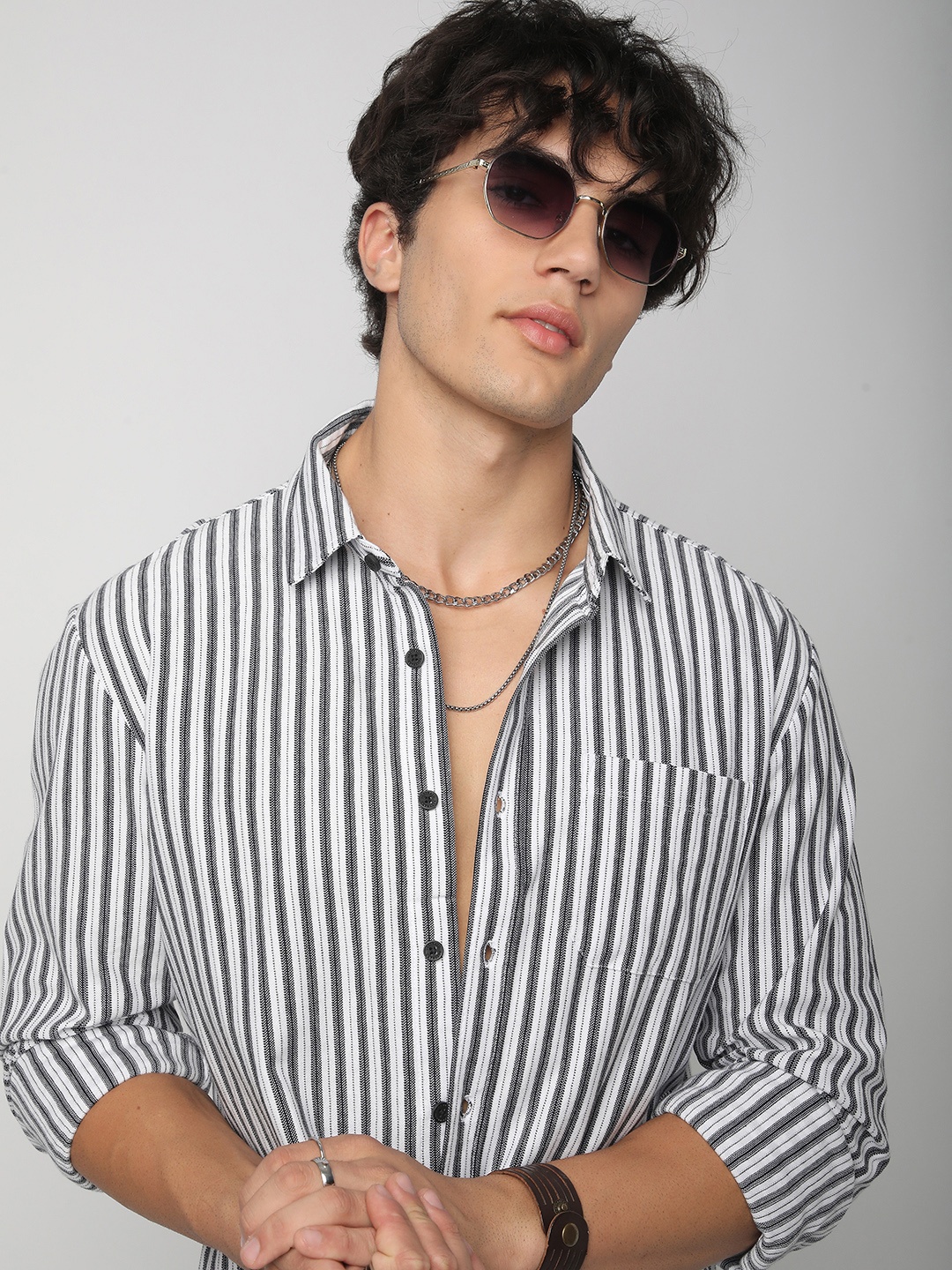 

VASTRADO Men Classic Spread Collar Vertical Striped Cotton Casual Shirt, White