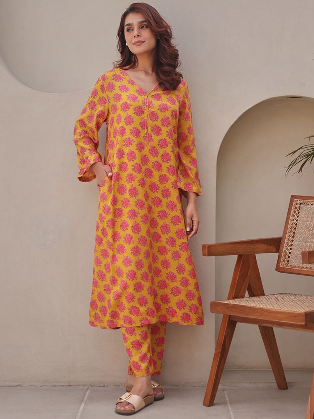 

Ekohum Floral Printed Top & Trousers Co-Ords Set, Yellow