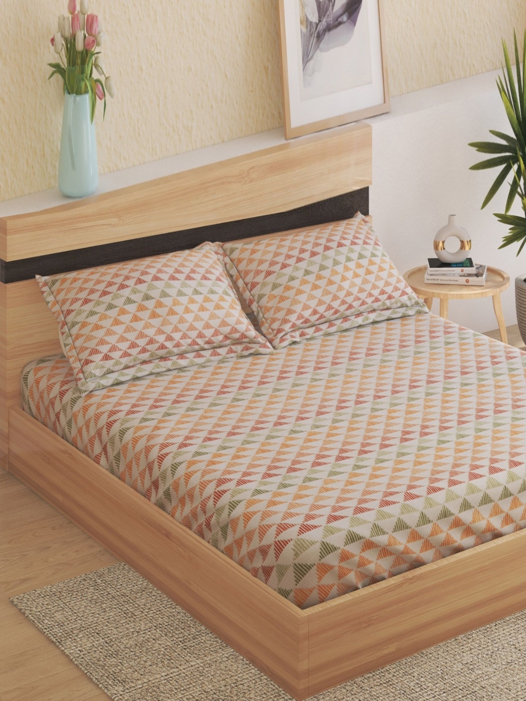 

Home Centre Orange & White Geometric 120 TC Queen Bedsheet with 2 Pillow Covers