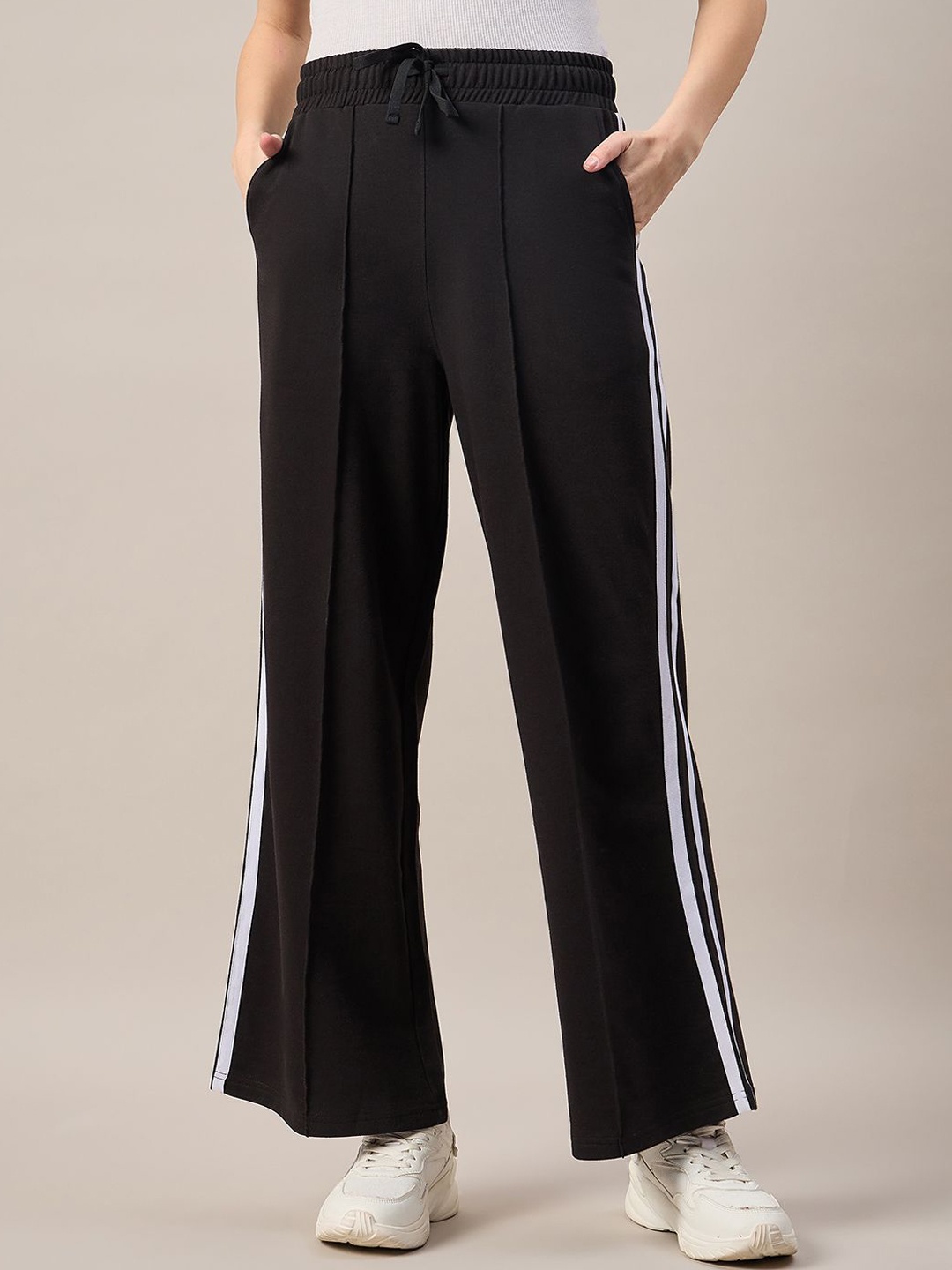 

Femea Women Ankle-Length Side Stripe Wide Leg Trousers, Black