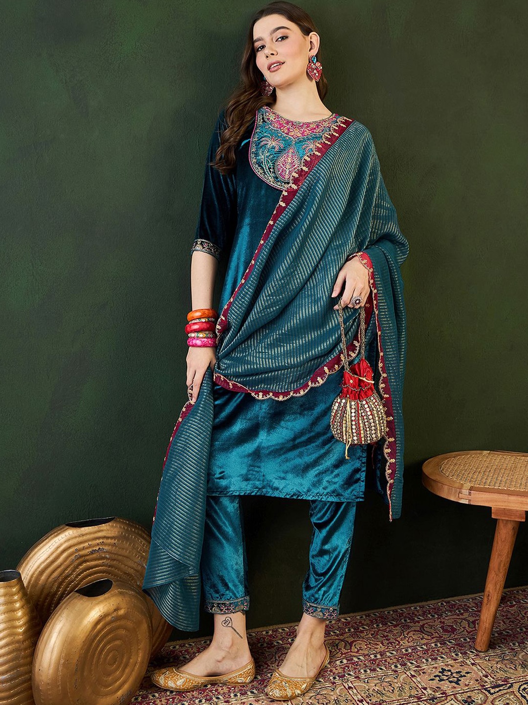 

Sangria Embroidered Straight Kurta & Trousers With Dupatta, Teal