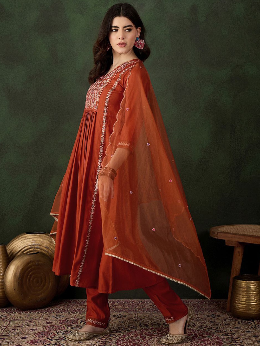 

Sangria Embroidered Kurta & Trouser With Dupatta Kurta Set, Rust