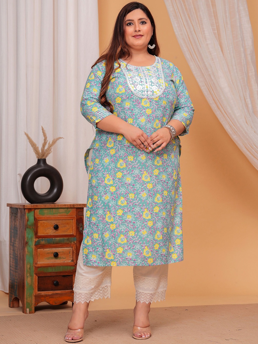 

LABULY Women Floral Printed Gotta Patti Kurta, Turquoise blue