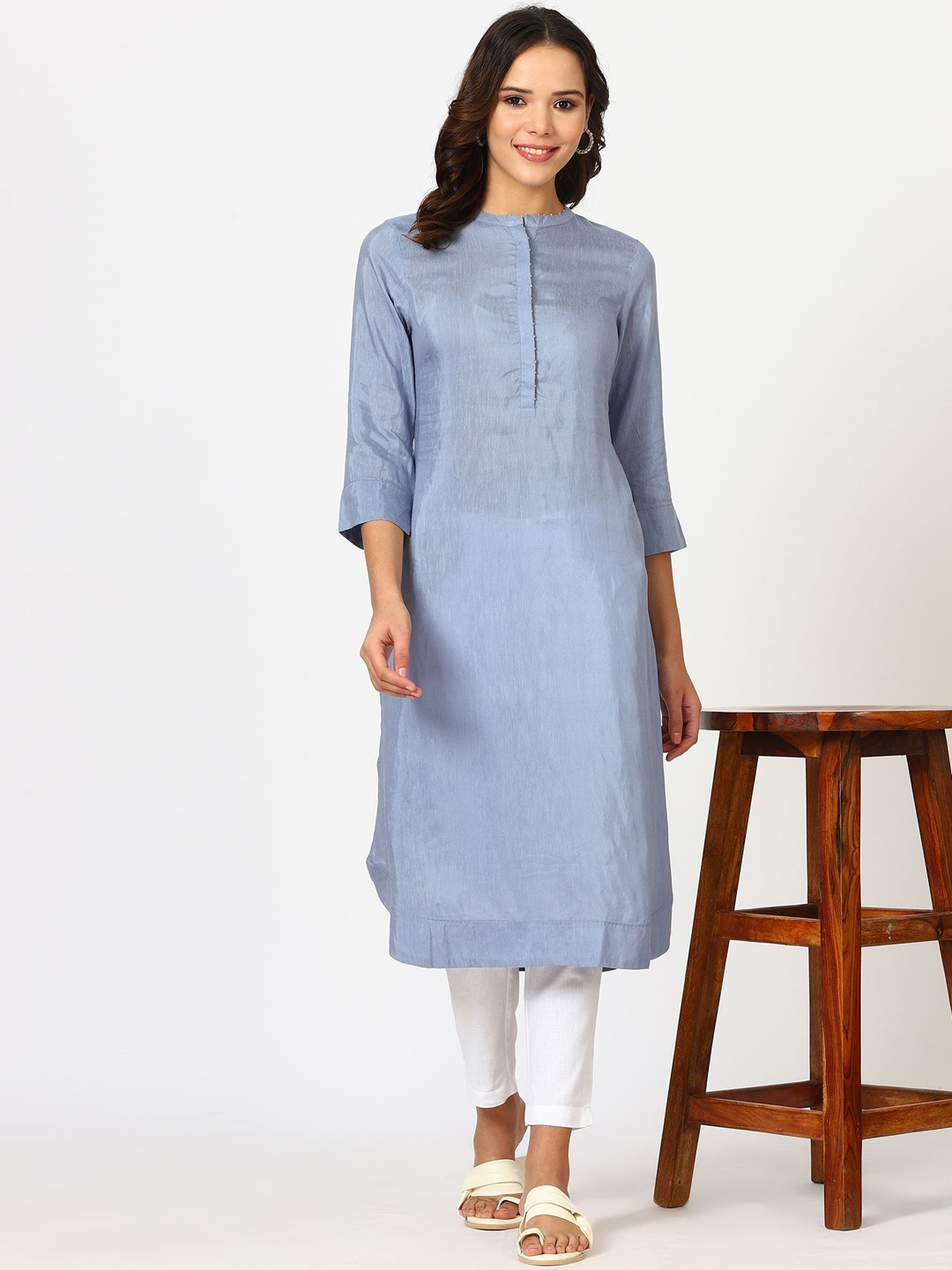 

W Women Thread Work Pathani Kurta, Blue