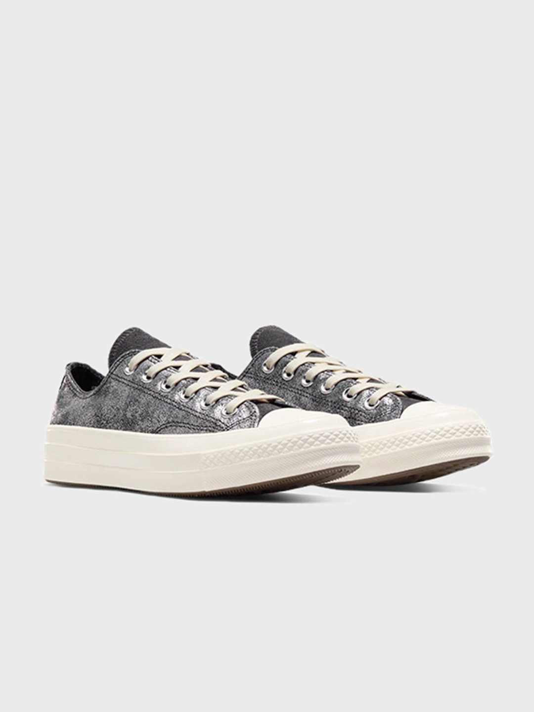 

Converse Unisex Chuck 70 Suede Shimmer Low Top Sneakers, Silver