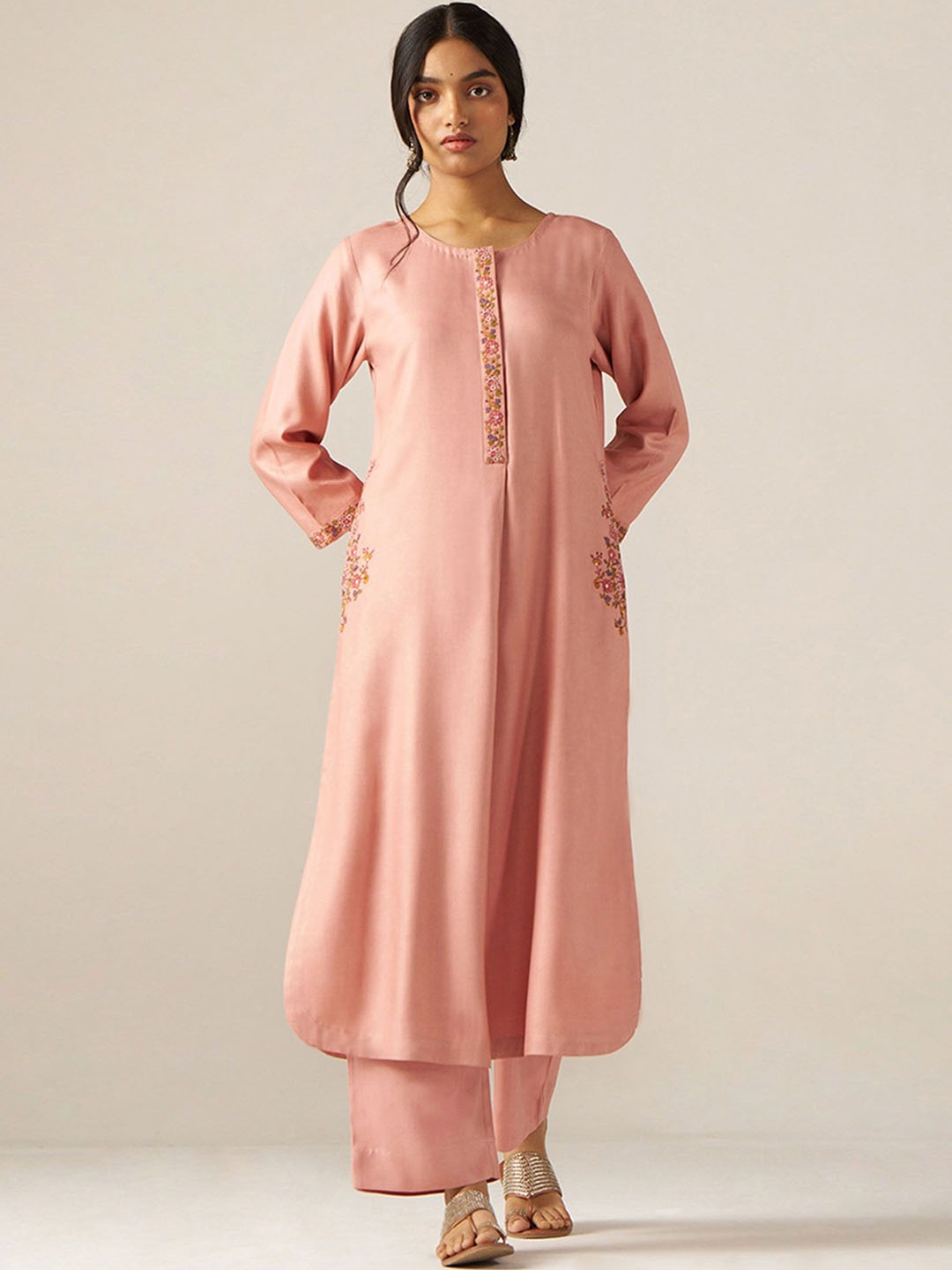 

Ganga Women Floral Embroidered Loose Fit Pure Wool Kurta with Palazzos, Pink