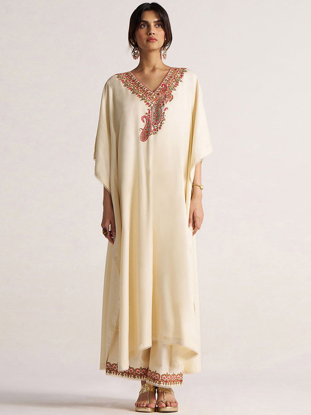 

Ganga Women Ethnic Motifs Embroidered Regular Thread Work Pure Wool Kurta with Palazzos, White