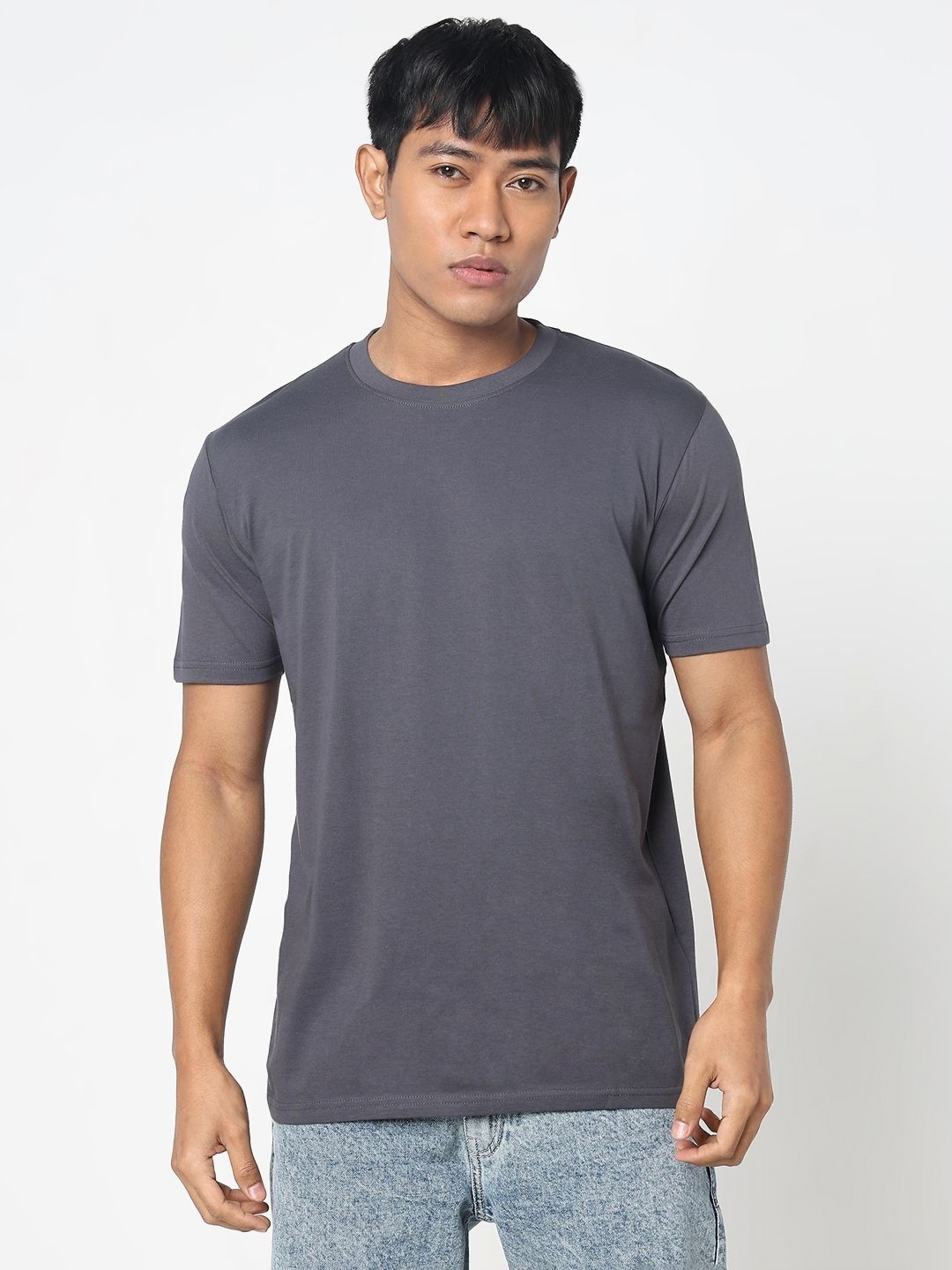 

R&B Men Solid Round Neck Cotton T-shirt, Grey