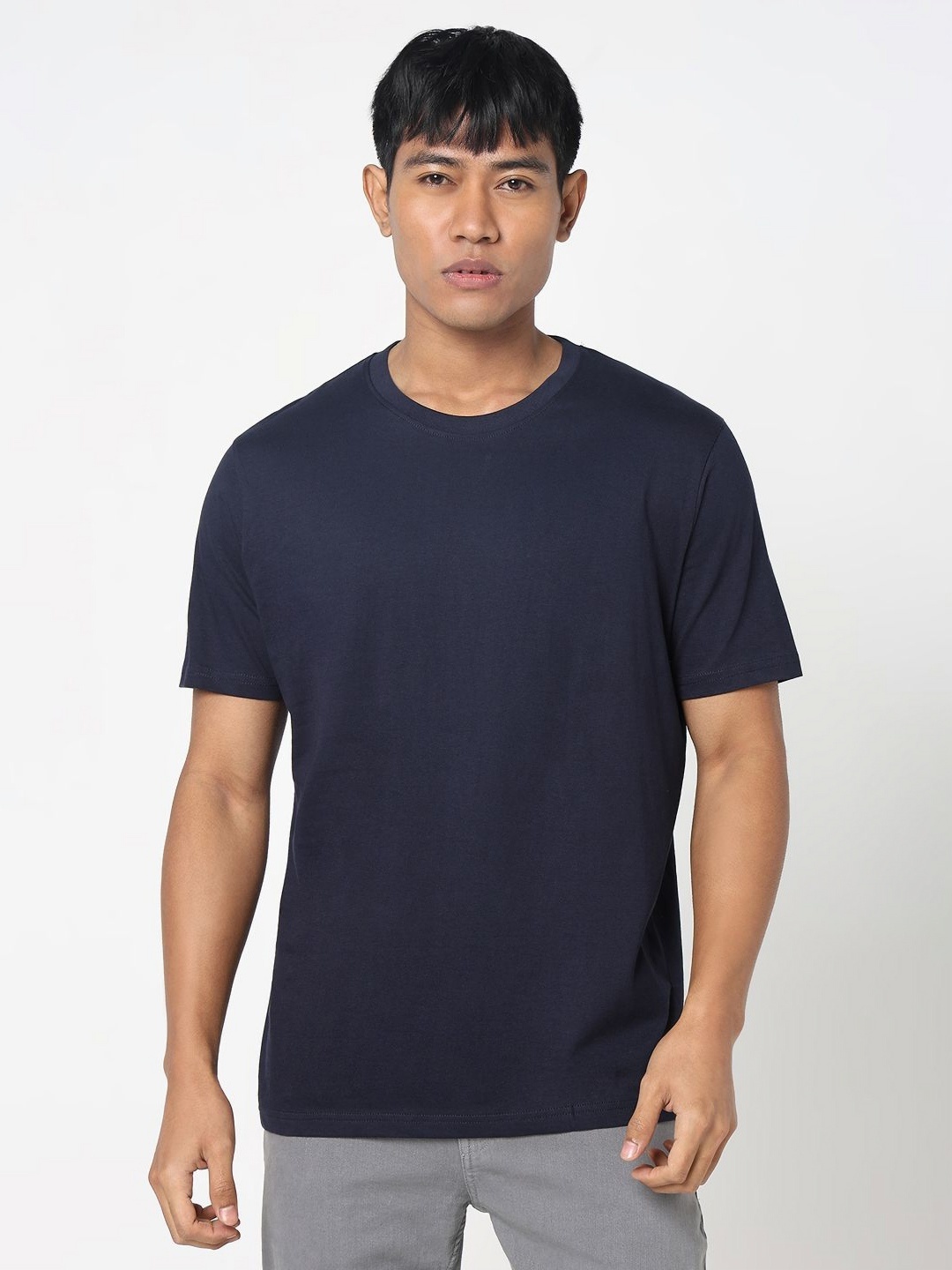 

R&B Men Solid Round Neck Cotton T-shirt, Navy blue