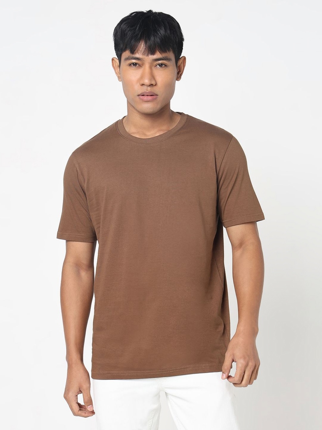 

R&B Men Solid Round Neck Cotton T-shirt, Brown