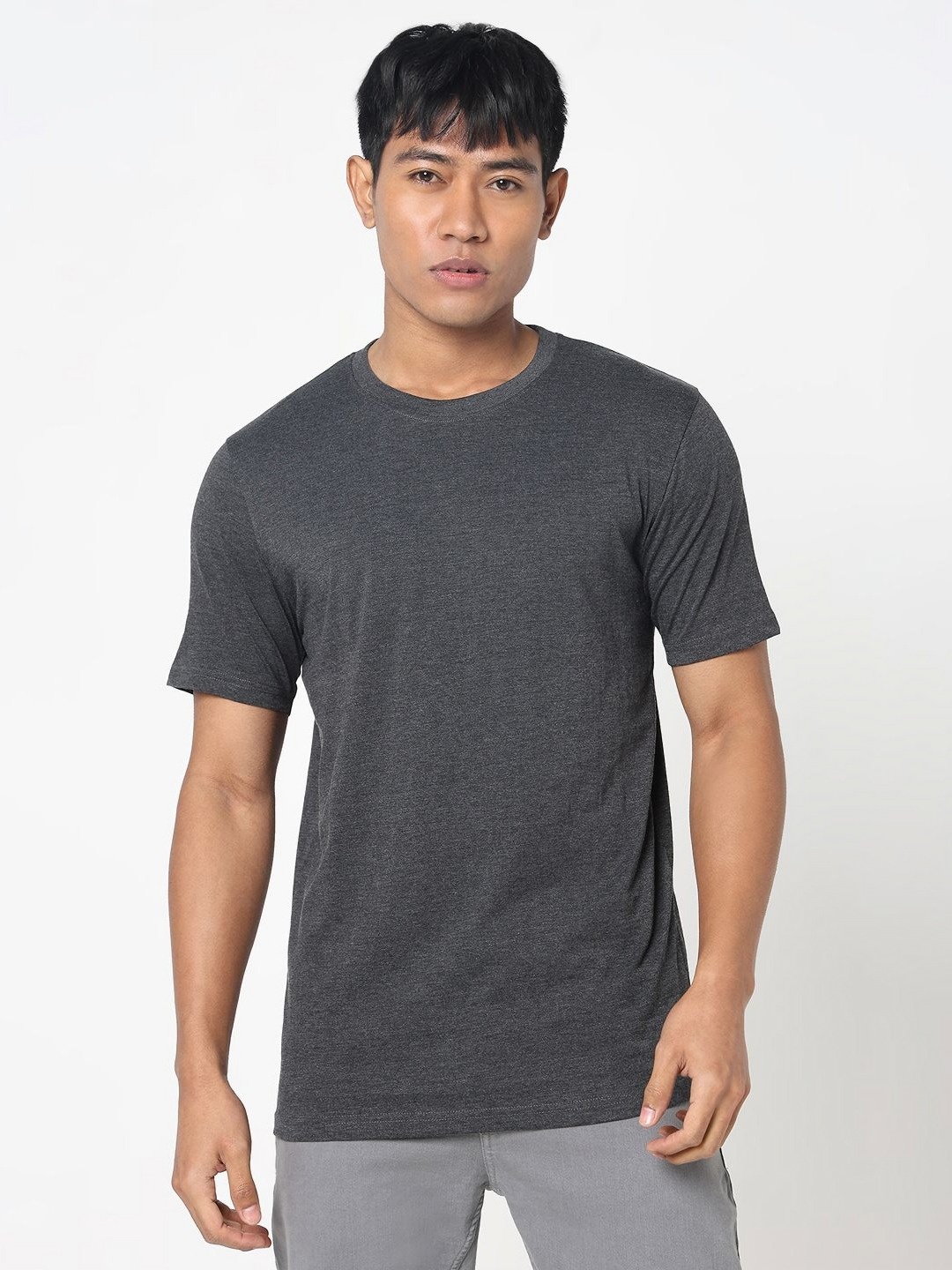 

R&B Men Solid Round Neck Cotton T-shirt, Grey