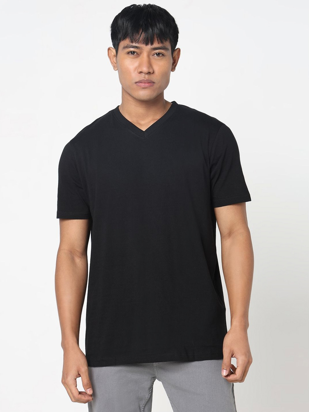 

R&B Men Solid V-Neck Cotton T-shirt, Black